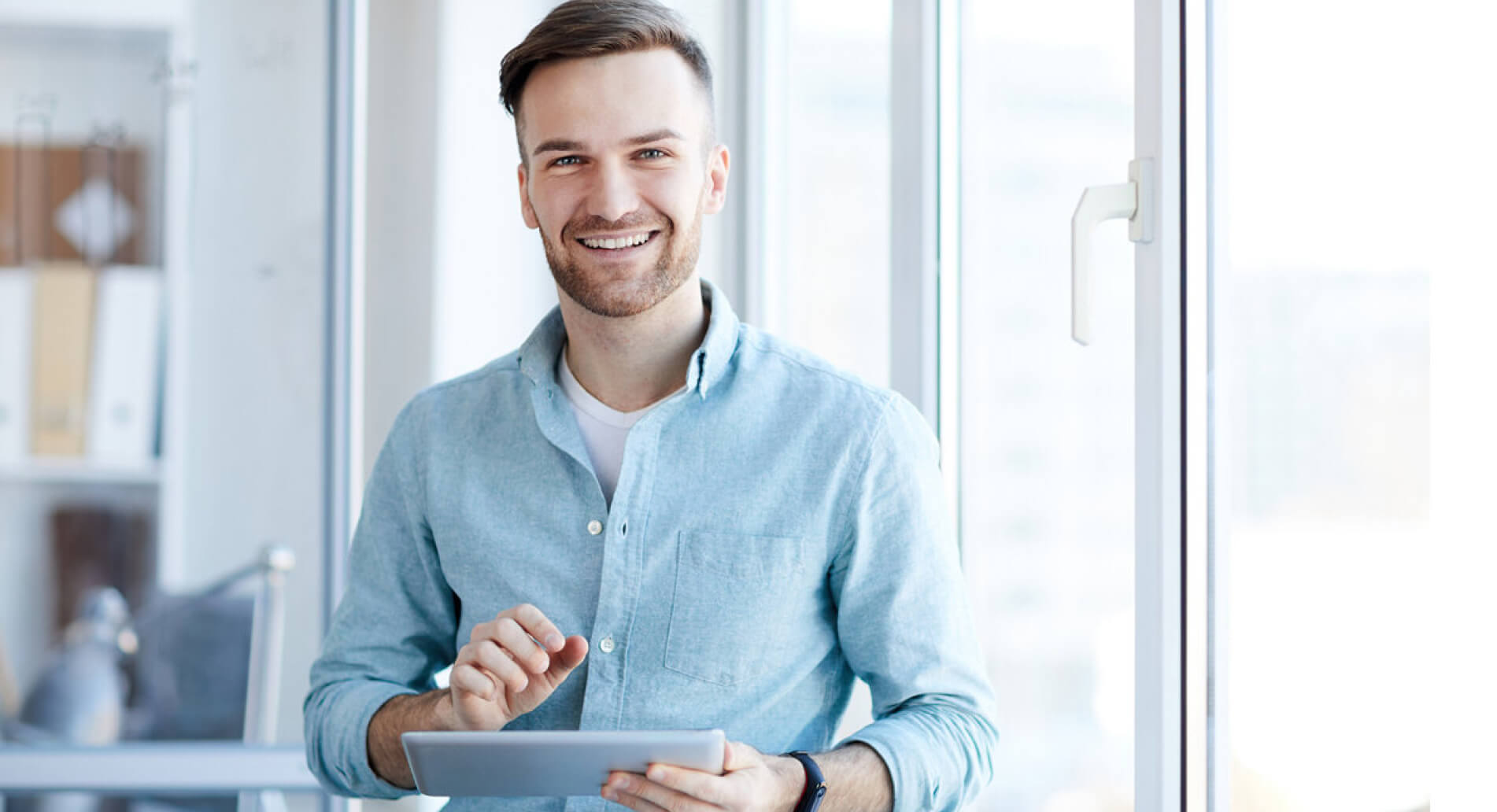 Man submitting their resume online to an employment agency