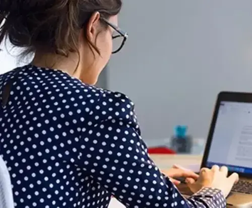 Supervisor managing a remote team